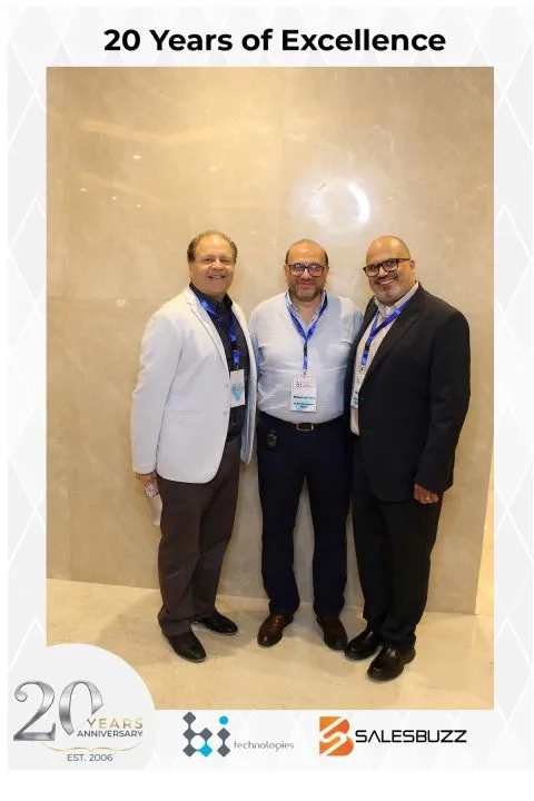 Peter GORGY with two colleagues at the BI-Technologies “20 Years of Excellence” photo booth